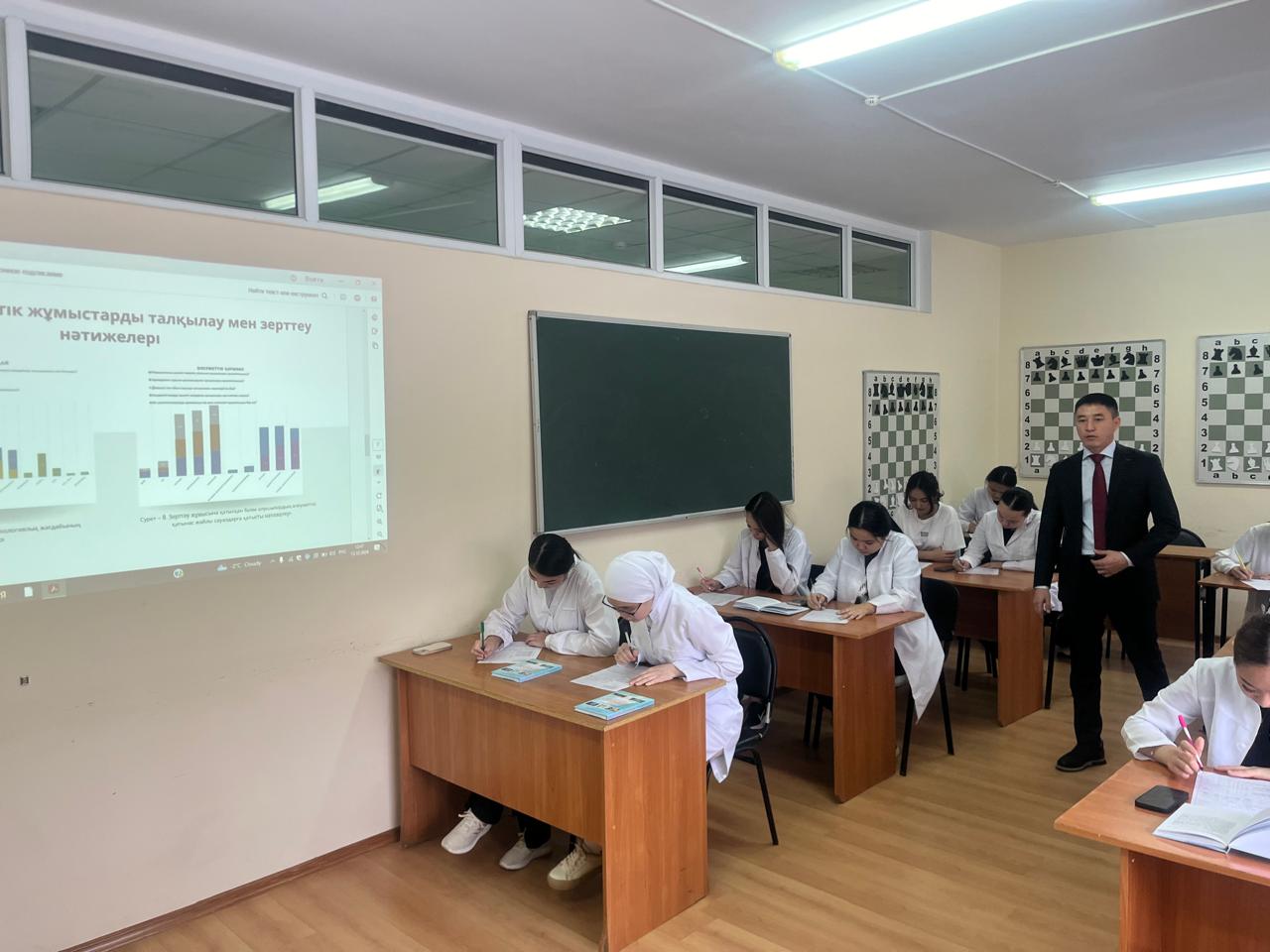 Түсіндірме жұмыстары, сауалнама.