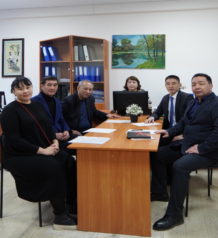 оқытушы-профессорларымен сұхтат